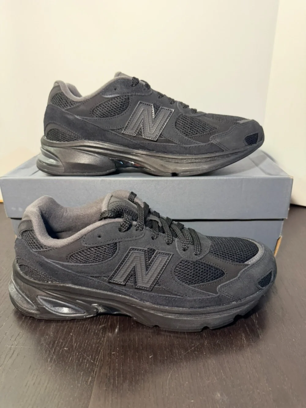 New Balance 2010 ABZORB Running Shoes Sneakers Black Cement Mens 11D/Womans 12.5